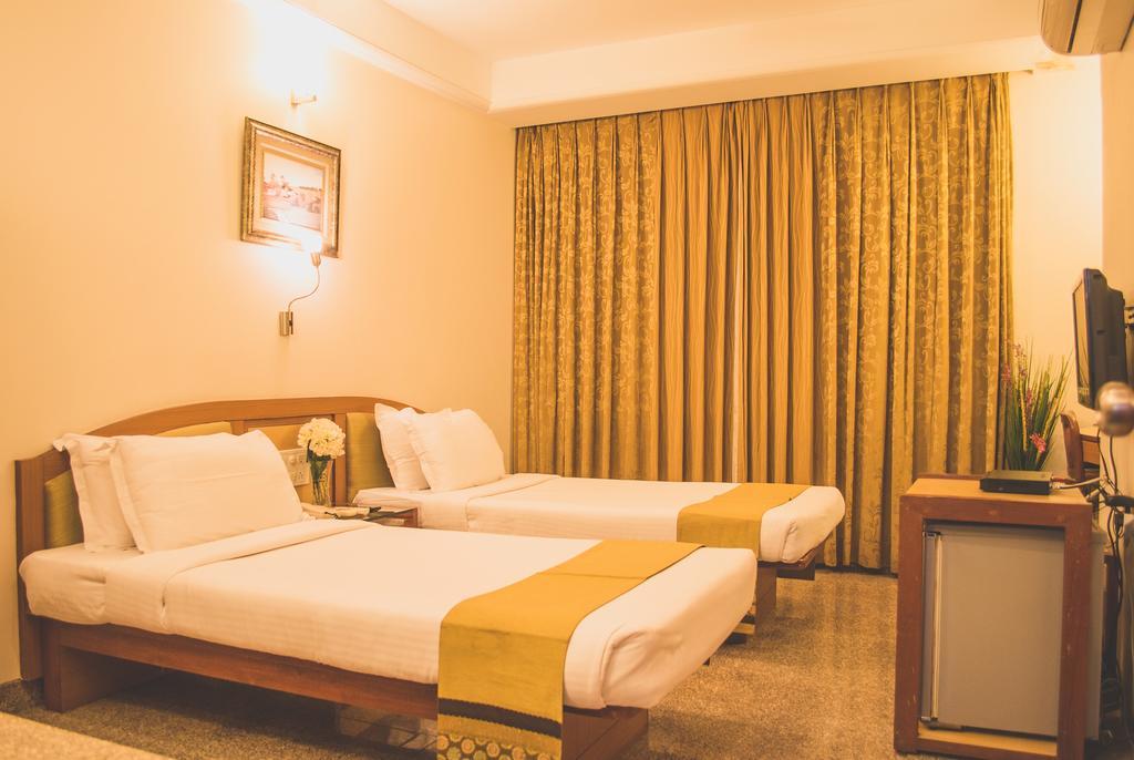 Hotel The Ambience