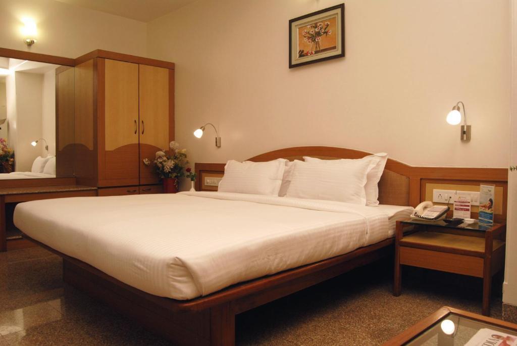 The Ambience Hotel 3*